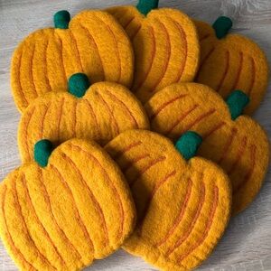 Pumpkin Shaped 100% Wool Hot Pads Trivets Lot of 7 Fall Theme New!